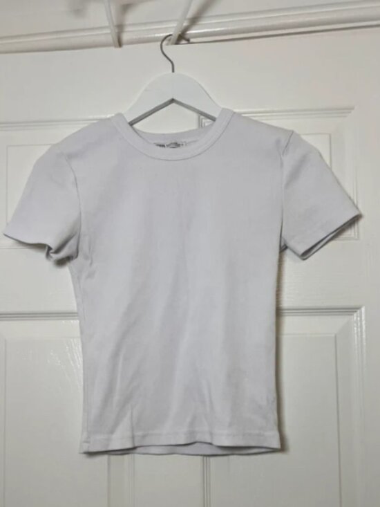 Zara Tops - Zara White Ribbed T‑shirt – Size M